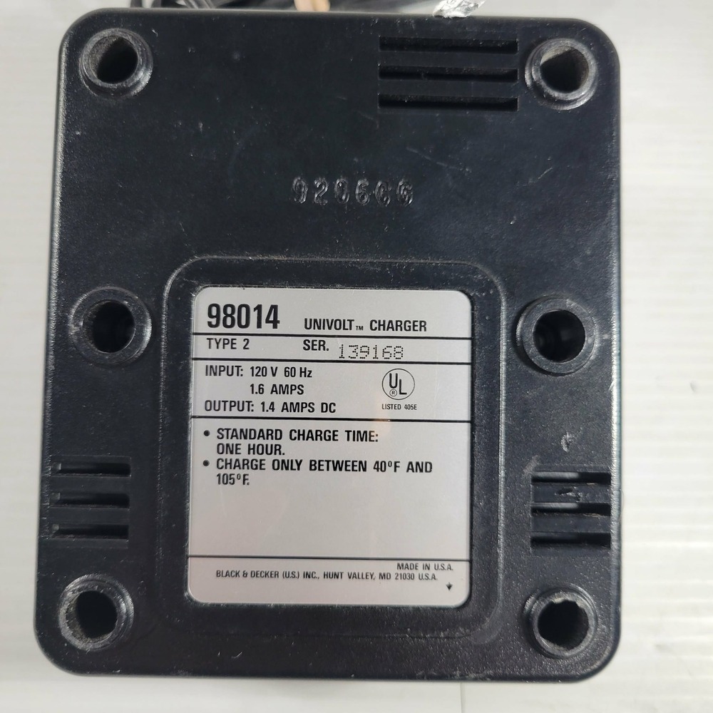 Black & Decker 98014 Univolt Universal Charging‎ System Type 2 Battery Charger - Picture 2 of 7